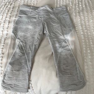 Luluemon side mesh leggins with back zipper